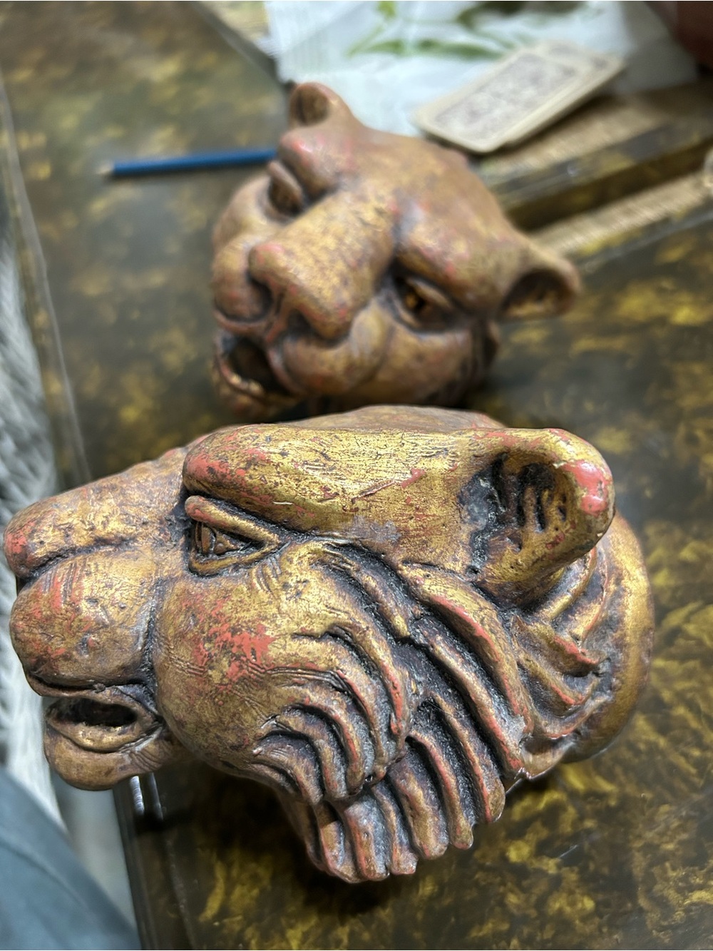 Handsome lion head finials (pair) - Picture 1 of 1